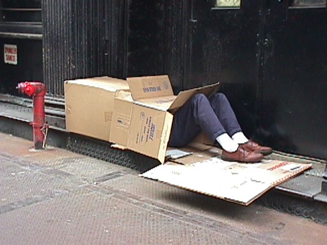 http://sithbear.files.wordpress.com/2008/10/new-york-homeless.jpg